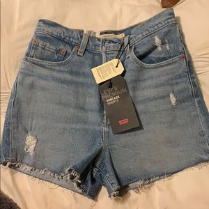 Levi‘s Ribcage Jean Shorts - Size 28
